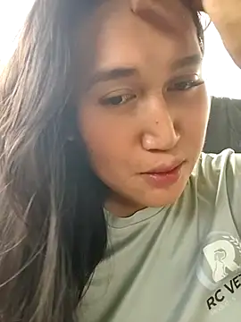 Snapshot of Romantic_Sabrina chatting on 4, 11, 2025 Romantic Sabrina online show from 4, 11, 2025