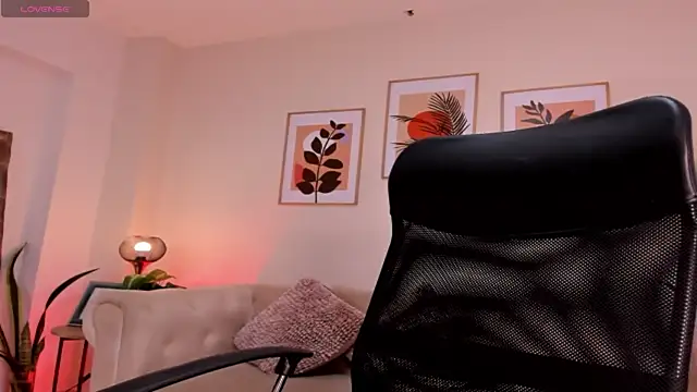 Snapshot of victoria_giraldo chatting on 16, 12, 2025 victoria giraldo online show from 16, 12, 2025