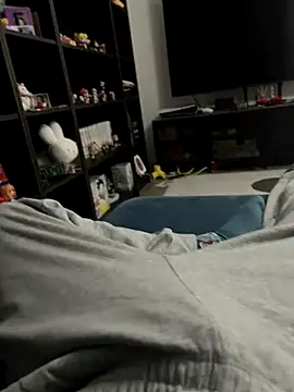 Snapshot of Frankieyyy1 chatting on 18, 12, 2025 Frankieyyy1 online show from 18, 12, 2025