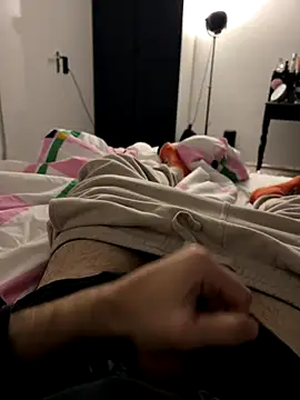 Snapshot of Frankieyyy1 chatting on 20, 12, 2025 Frankieyyy1 online show from 20, 12, 2025