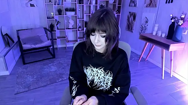 Snapshot of CrystallBloom chatting on 1, 10, 2025 CrystallBloom online show from 1, 10, 2025