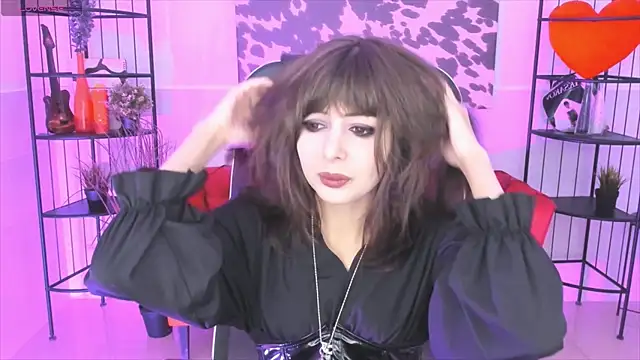 Snapshot of CrystallBloom chatting on 16, 10, 2025 CrystallBloom online show from 16, 10, 2025