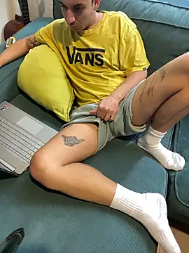 Snapshot of darkdecide chatting on 28, 11, 2025 darkdecide online show from 28, 11, 2025