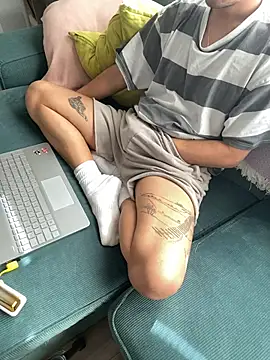 Snapshot of darkdecide chatting on 2, 12, 2025 darkdecide online show from 2, 12, 2025