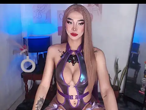 Snapshot of SexyhotasianKendra chatting on 7, 10, 2025 SexyhotasianKendra online show from 7, 10, 2025