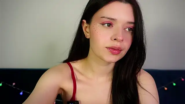 Snapshot of BlissHey chatting on 4, 7, 2026 BlissHey online show from 4, 7, 2026