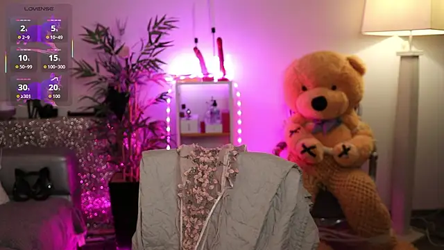 NovaHollisx online show from 24, 2, 2026