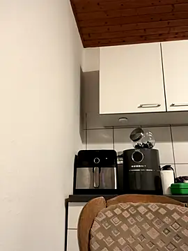 Snapshot of irimiea1729 chatting on 21, 10, 2025 irimiea1729 online show from 21, 10, 2025