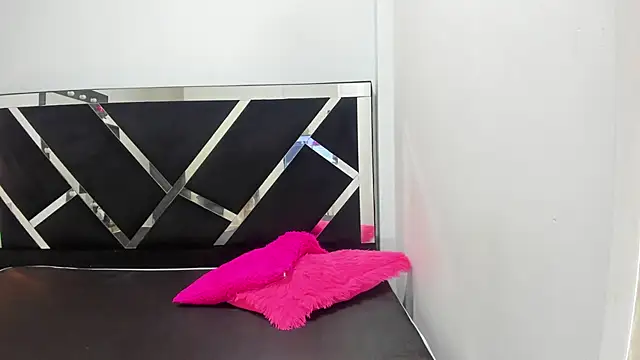 Snapshot of iisabella_noa chatting on 17, 9, 2025 iisabella noa online show from 17, 9, 2025
