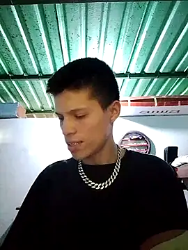 Snapshot of elinnki chatting on 5, 12, 2025 elinnki online show from 5, 12, 2025