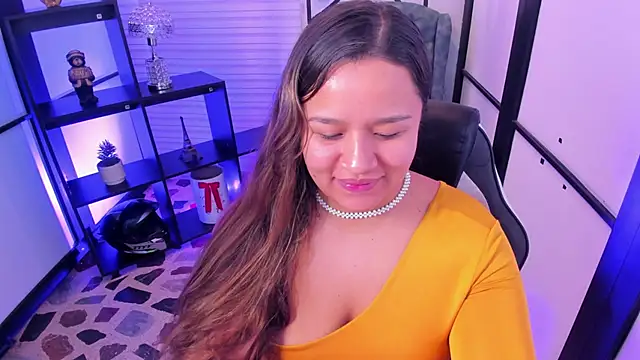 ElaBourn  online show from 12, 11, 2025