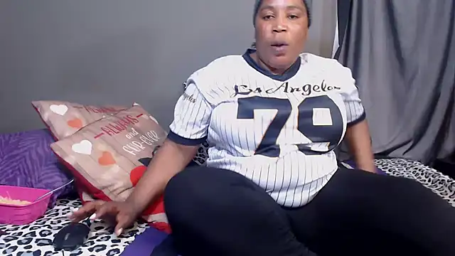 Snapshot of chockclitx5 chatting on 25, 9, 2025 chockclitx5 online show from 25, 9, 2025