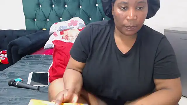 Snapshot of chockclitx5 chatting on 21, 10, 2025 chockclitx5 online show from 21, 10, 2025