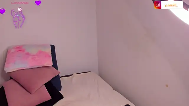 Brandy brown  online show from 30, 9, 2025