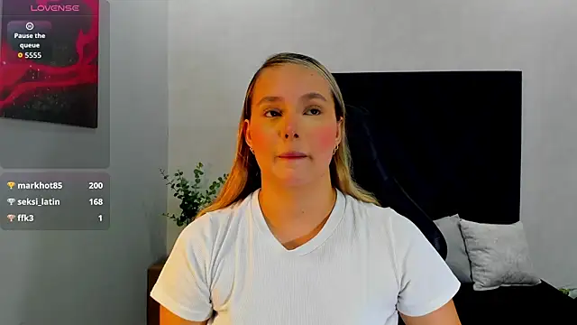 Snapshot of Emmaa_white_ chatting on 18, 7, 2026 Emmaa white online show from 18, 7, 2026