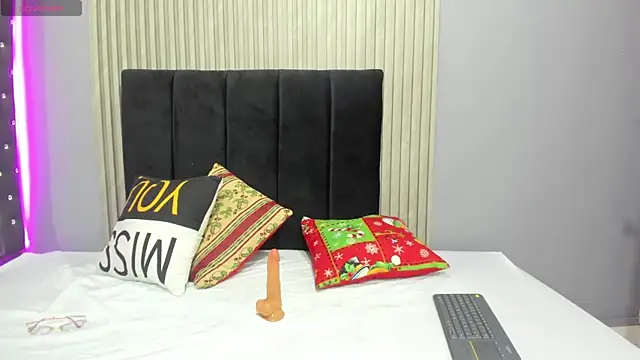 Sex samantha online show from 15, 12, 2025