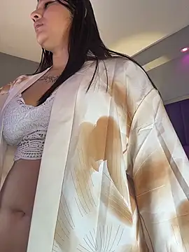 Snapshot of mia_everly chatting on 24, 2, 2026 mia everly online show from 24, 2, 2026