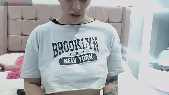 Snapshot of HotAss_Hally chatting on 12, 9, 2025 HotAss Hally online show from 12, 9, 2025