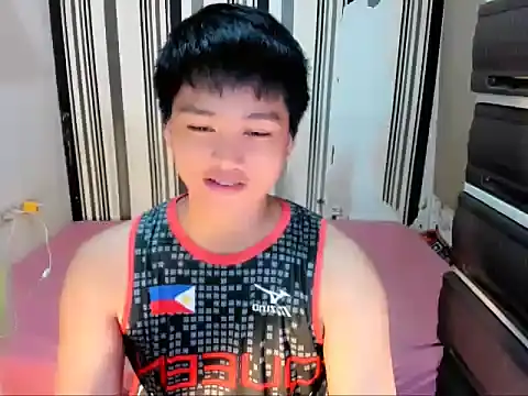Snapshot of Mister_officer69 chatting on 1, 4, 2026 Mister officer69 online show from 1, 4, 2026