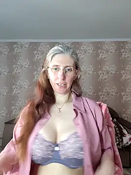 Snapshot of CandiCole chatting on 2, 6, 2026 CandiCole online show from 2, 6, 2026