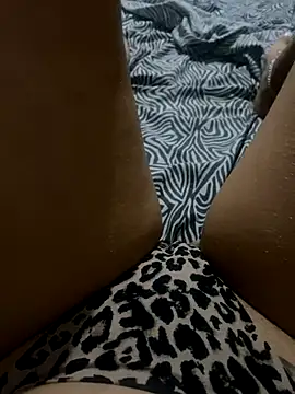 Snapshot of Darkfemminineenergy22 chatting on 11, 9, 2025 Darkfemminineenergy22 online show from 11, 9, 2025