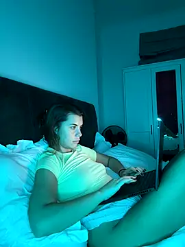 AlitaNova online show from 15, 10, 2025