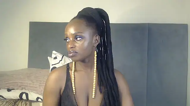 Snapshot of Jah-Queen chatting on 22, 9, 2025 Jah-Queen online show from 22, 9, 2025