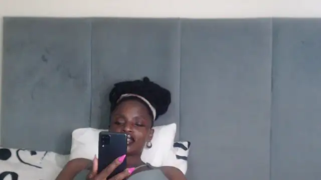 Snapshot of Jah-Queen chatting on 28, 9, 2025 Jah-Queen online show from 28, 9, 2025