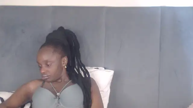 Snapshot of Jah-Queen chatting on 2, 10, 2025 Jah-Queen online show from 2, 10, 2025