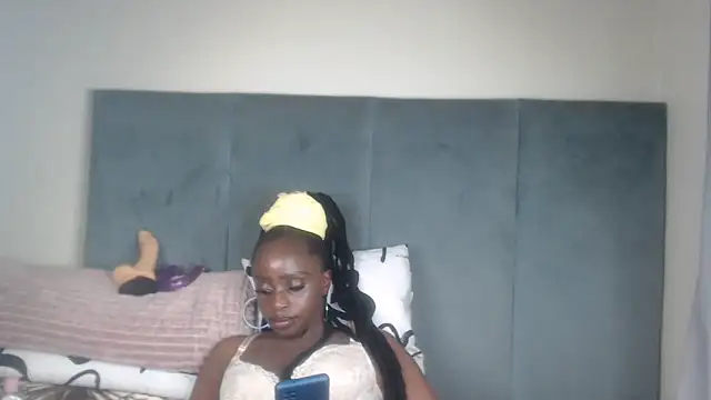 Snapshot of Jah-Queen chatting on 13, 11, 2025 Jah-Queen online show from 13, 11, 2025