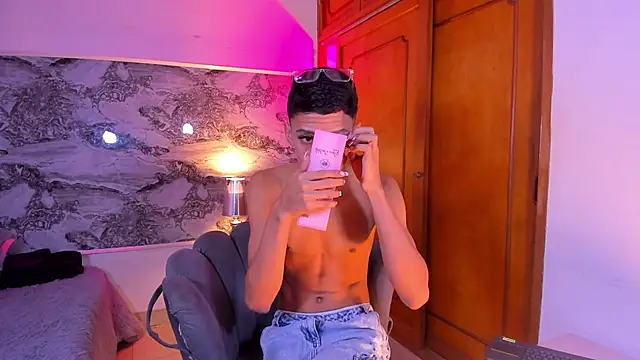 Snapshot of BILLY_JAMEES chatting on 14, 2, 2026 BILLY JAMEES online show from 14, 2, 2026