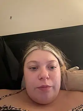 kinkybellexx online show from 8, 11, 2025