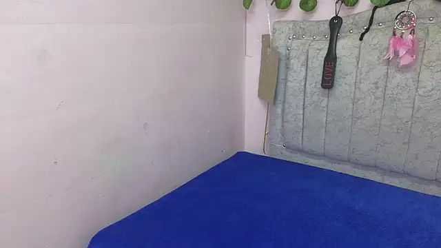 Snapshot of katalinathxandbritney1 chatting on 26, 9, 2025 katalinathxandbritney1 online show from 26, 9, 2025