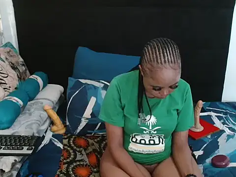 CreamySexyPussy online show from 28, 11, 2025