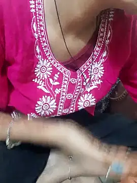 Snapshot of Naira-Tripathi chatting on 17, 10, 2025 Naira-Tripathi online show from 17, 10, 2025