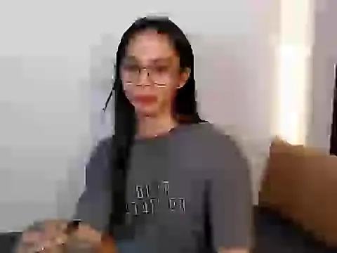 Snapshot of suckablemistress4uxx chatting on 12, 11, 2025 suckablemistress4uxx online show from 12, 11, 2025