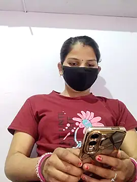 poojam93 online show from 5, 10, 2025