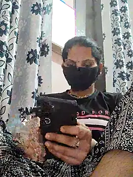 poojam93 online show from 5, 2, 2026