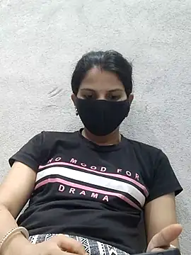 Snapshot of poojam93 chatting on 30, 5, 2026 poojam93 online show from 30, 5, 2026