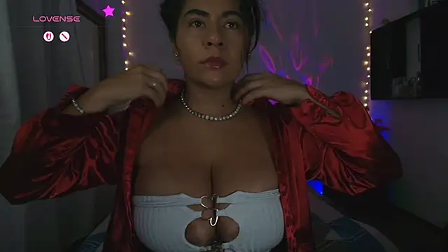 Snapshot of samanthahut1 chatting on 18, 10, 2025 samanthahut1 online show from 18, 10, 2025