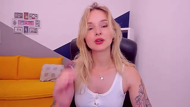 Snapshot of LilFleurish chatting on 11, 6, 2026 LilFleurish online show from 11, 6, 2026