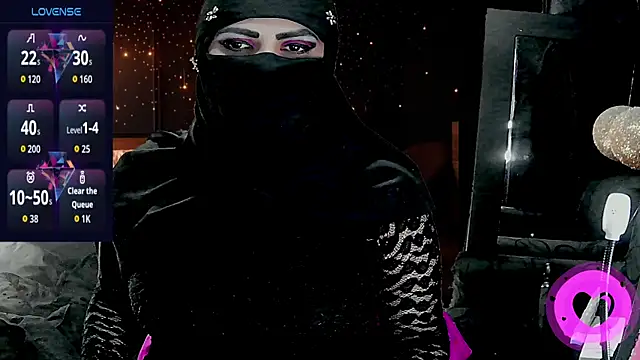 SultanaLayla online show from 2, 12, 2025