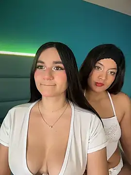 Snapshot of alejandrodolls chatting on 7, 7, 2026 alejandrodolls online show from 7, 7, 2026