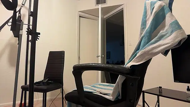 Snapshot of Piercedmuscle80 chatting on 6, 2, 2026 Piercedmuscle80 online show from 6, 2, 2026