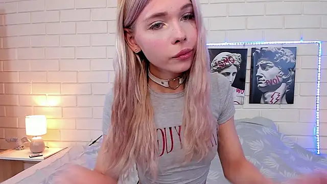 Blondy Fina online show from 14, 9, 2025