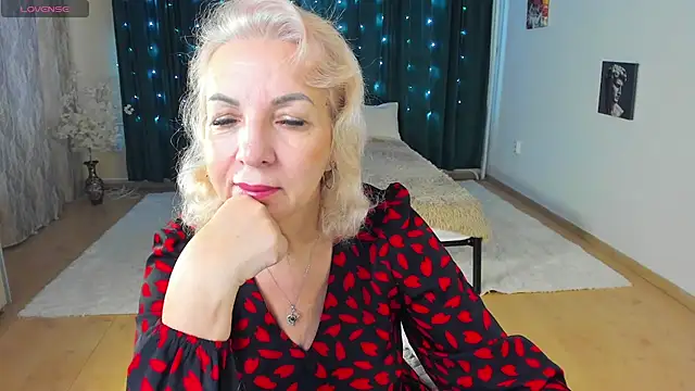 LiliaMoons online show from 18, 3, 2026