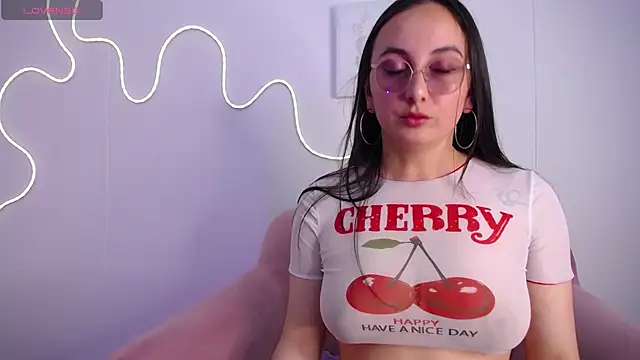 Snapshot of selene_swee chatting on 9, 7, 2026 selene swee online show from 9, 7, 2026