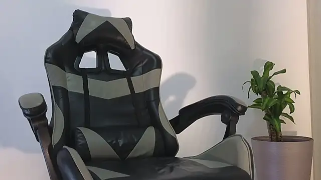 Wyatt Rose online show from 24, 9, 2025