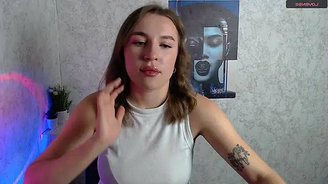 JuliaTopp  online show from 5, 10, 2025