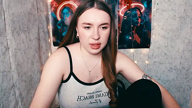 JuliaTopp  online show from 10, 3, 2026